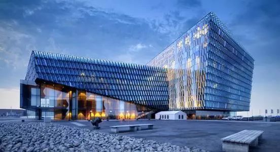 建筑企業取得施工許可證需要哪些條件